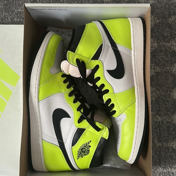 Jordan 1 high visionaire size 13 - Picture 1 of 6